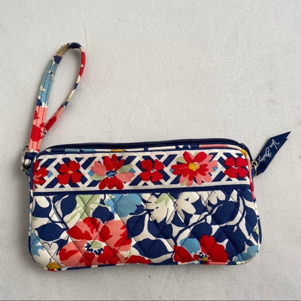 Vera Bradley Summer Cottage multicolor red blue wristlet